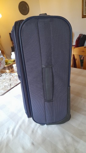 Samsonite cabin size 50x38x22 - samsonite,